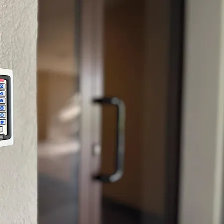 Marina34 W Double Terrace Close Fiera & S Orsola * 볼로냐